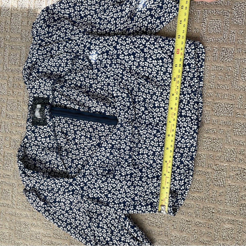 (4) Reformation Blue & White Floral Crop Top - Picture 10 of 11